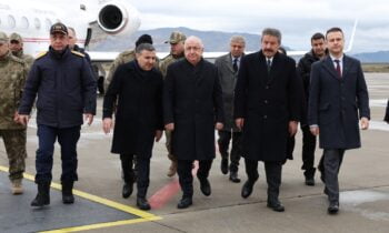 Milli Savunma Bakanı Yaşar Güler, Genelkurmay Başkanı Orgeneral Metin Gürak ve Kuvvet Komutanları ile Şırnak'a geldi. ( Milli Savunma Bakanlığı - Anadolu Ajansı )